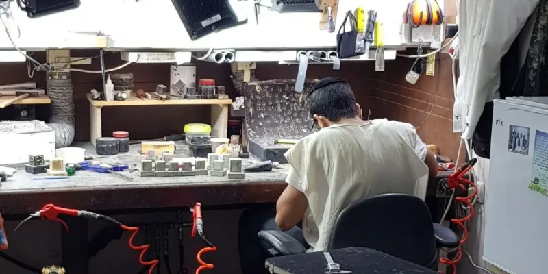 איך לבדוק תפילין