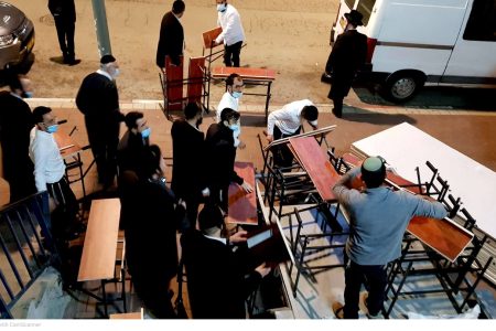 חלוקה של שלוחנות לסופרי סתם